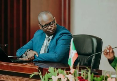 U BURUNDI: Minisitiri  yasanzwe mu modoka yapfuye