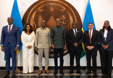 Perezida Paul Kagame yakiriye itsinda riyobowe n’Igikomangoma Oheneba Yaw Otchere