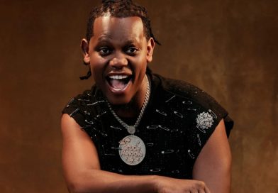 BRUCE MELODIE YINJIYE MU BAFITE MILIYONI ANATEGUZA INDIRIMBO NSHYA