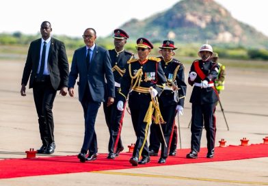 PEREZIDA KAGAME YAGEZE I BOTSWANA AHO AZAMARA IMINSI IBIRI