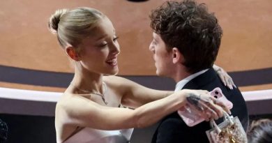 Iby’Ariana Grande na Ethan Slater byamaze kurangira