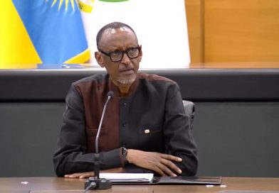 Perezida Kagame yakiriye indahiro z’abayobozi bashya abibutsa gushyira imbere umuturage Perezida Kagame yakiriye indahiro z’abayobozi bashya abibutsa gushyira imbere umuturage