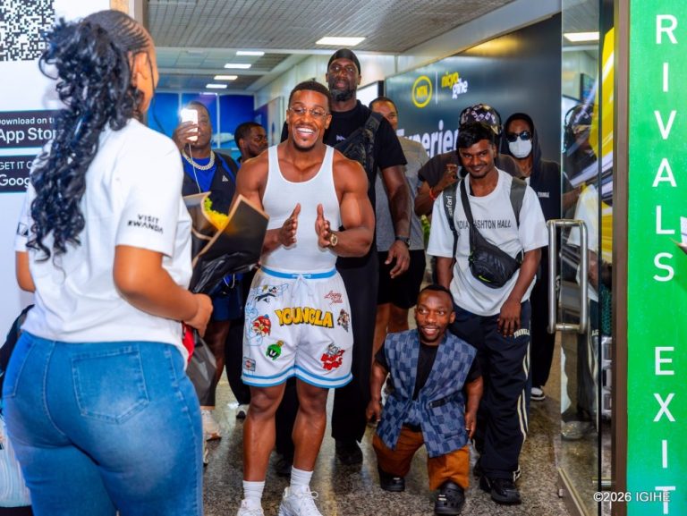 ashton-hall-yageze-i-kigali-atangaza-ko-kagarara-ariwe-wamukundishije-u