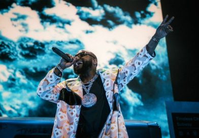Davido yavuze ingano y’amafaranga akoresha buri kwezi, avuga ko kuba icyamamare bihenze cyane