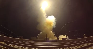 Iran yarashe mu bihugu bitandatu, itangaza ko yafunze umuhora wa Hormu