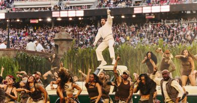 Bad Bunny yegukanye Emmy ye ya mbere kubera igitaramo yakoreye muri Super Bowl