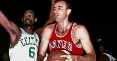 Bob Pettit wanditse amateka bwa mbere muri NBA yapfuye.